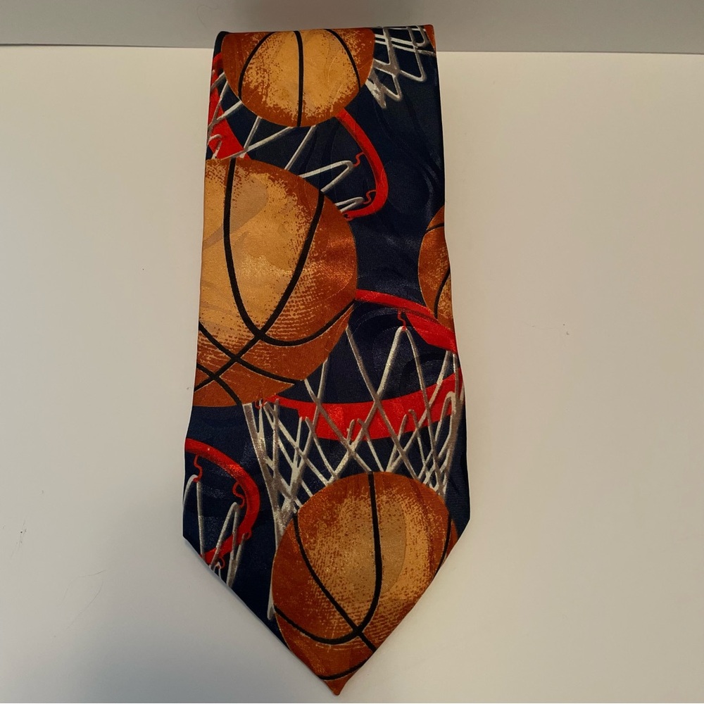 Beverly Hills Polo Club Basketball Theme Neck Tie 100%  Polyester‎